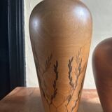 Paire de vases en bois