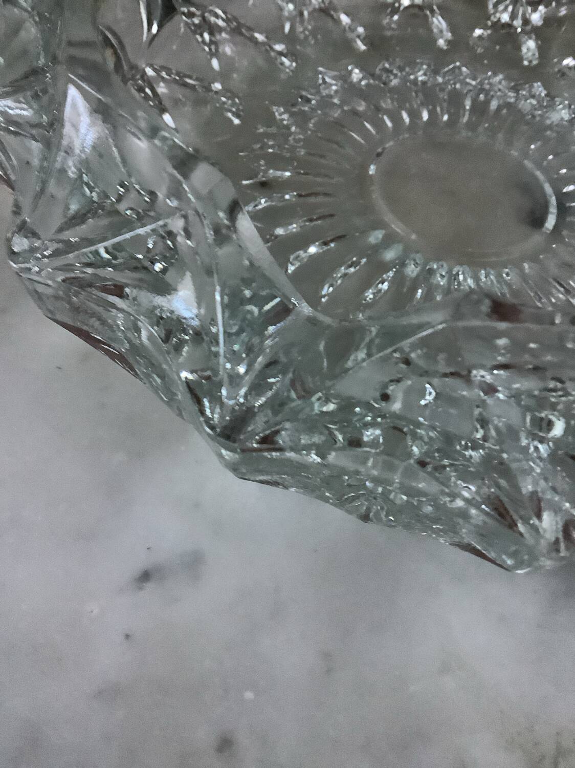 Old large ashtray from the 60s-70s – “Diamond Point” chiseled glassware💎