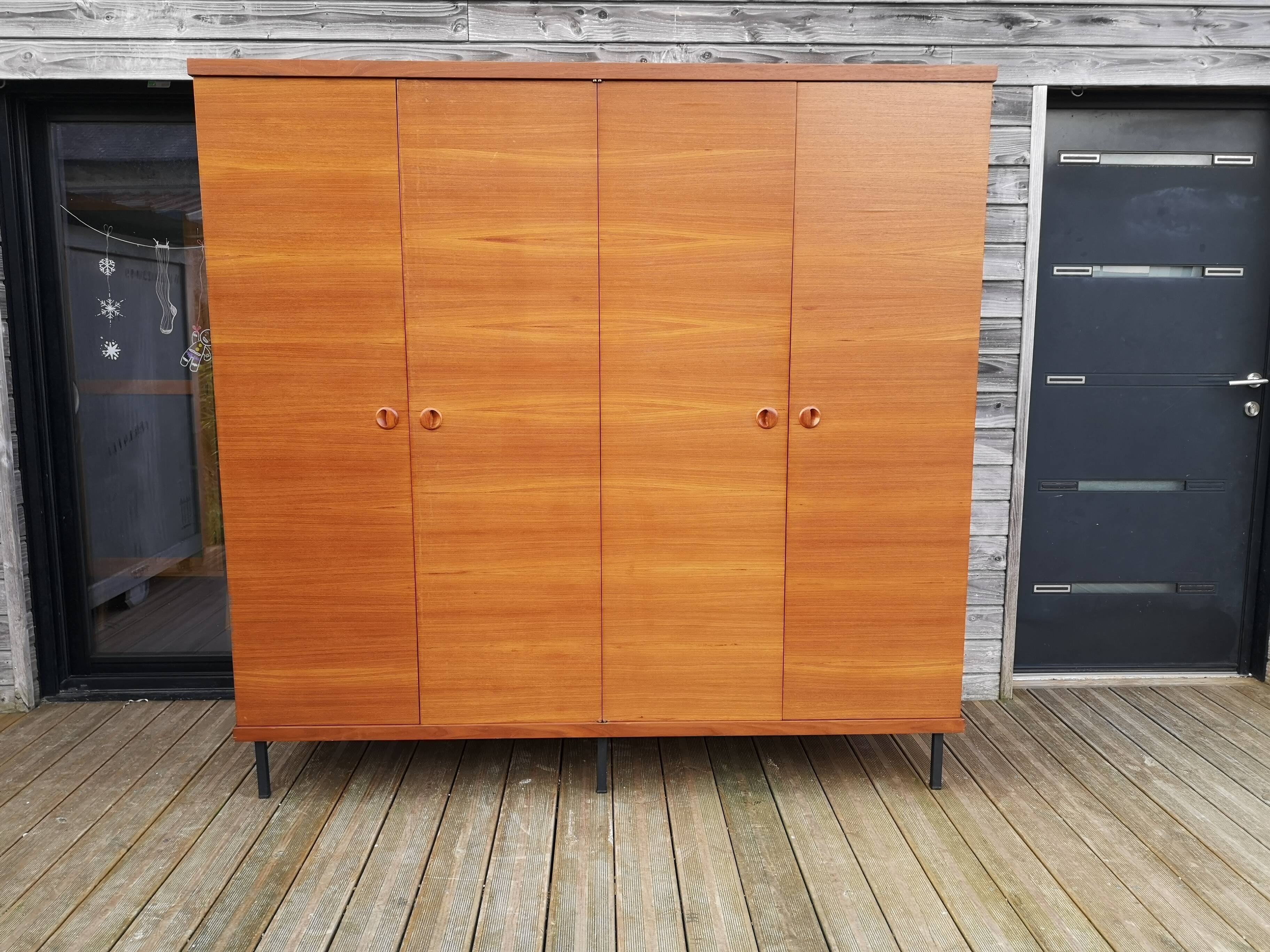 Wardrobe 1960