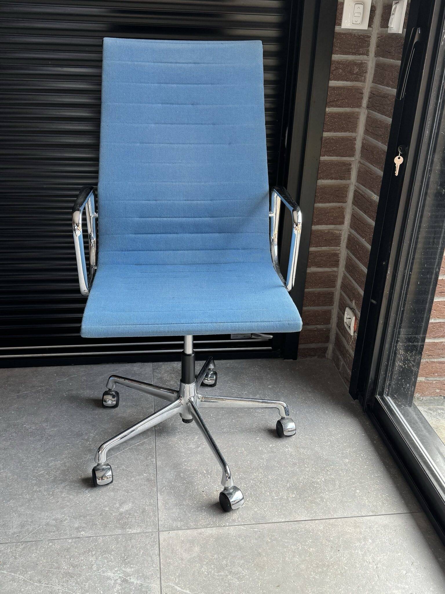 EA 119 Office Chair Charles Eames VITRA