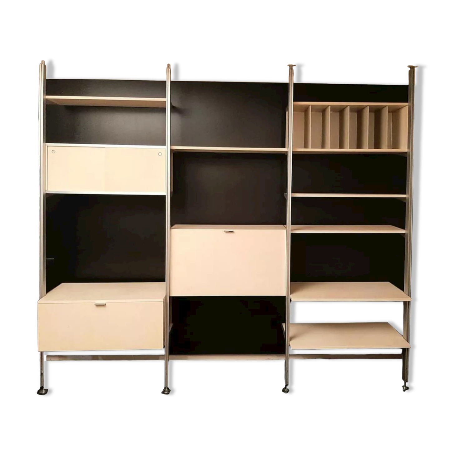 Wall unit by Georges Nelson for Herman Miller