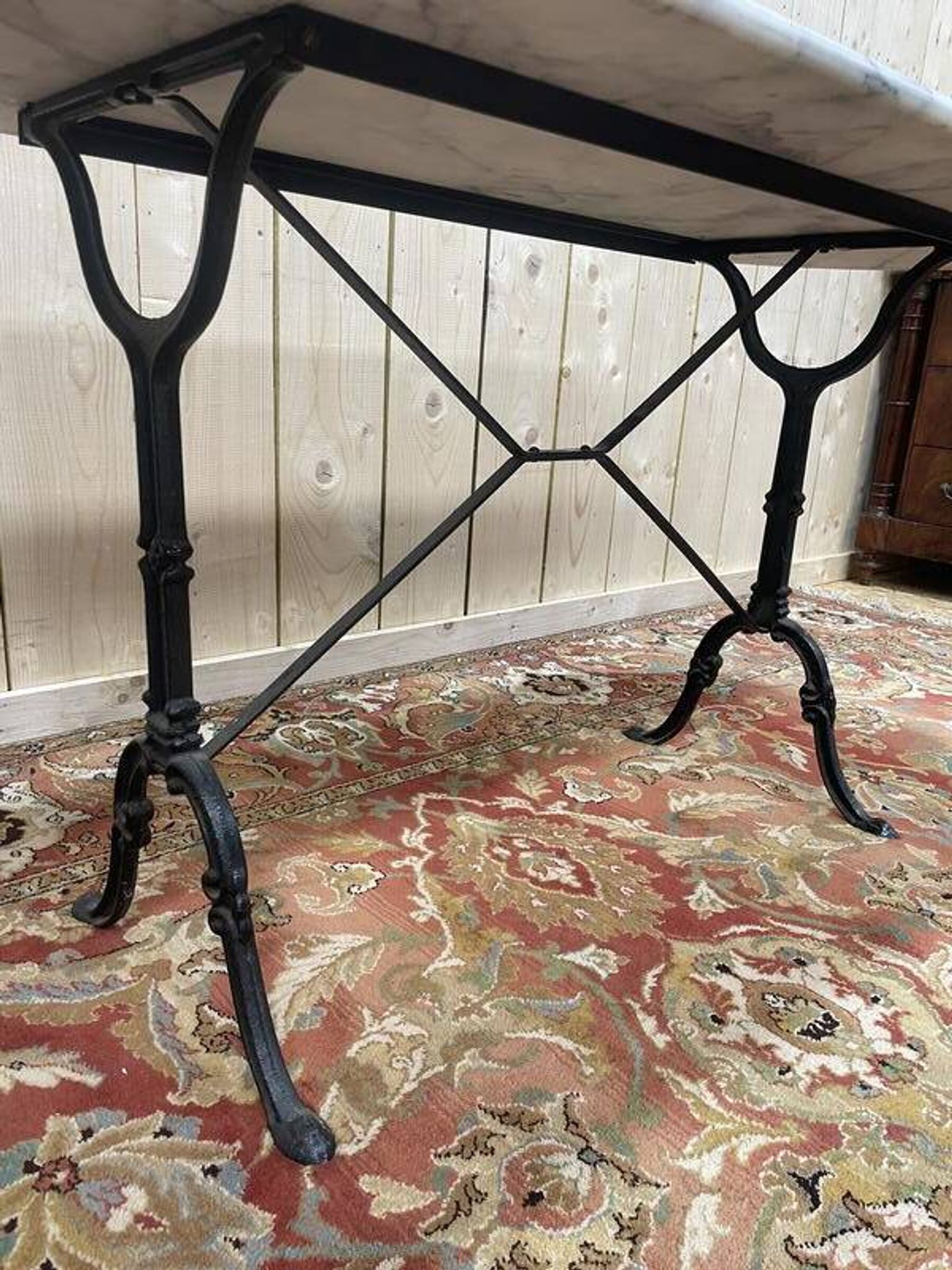 Table de bistrot en fer et marbre 160 cm