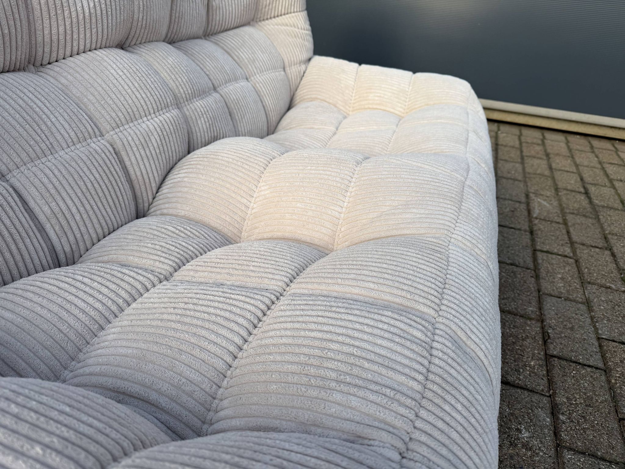 Ligne Roset Kashima 2 places Beige Velours côtelé