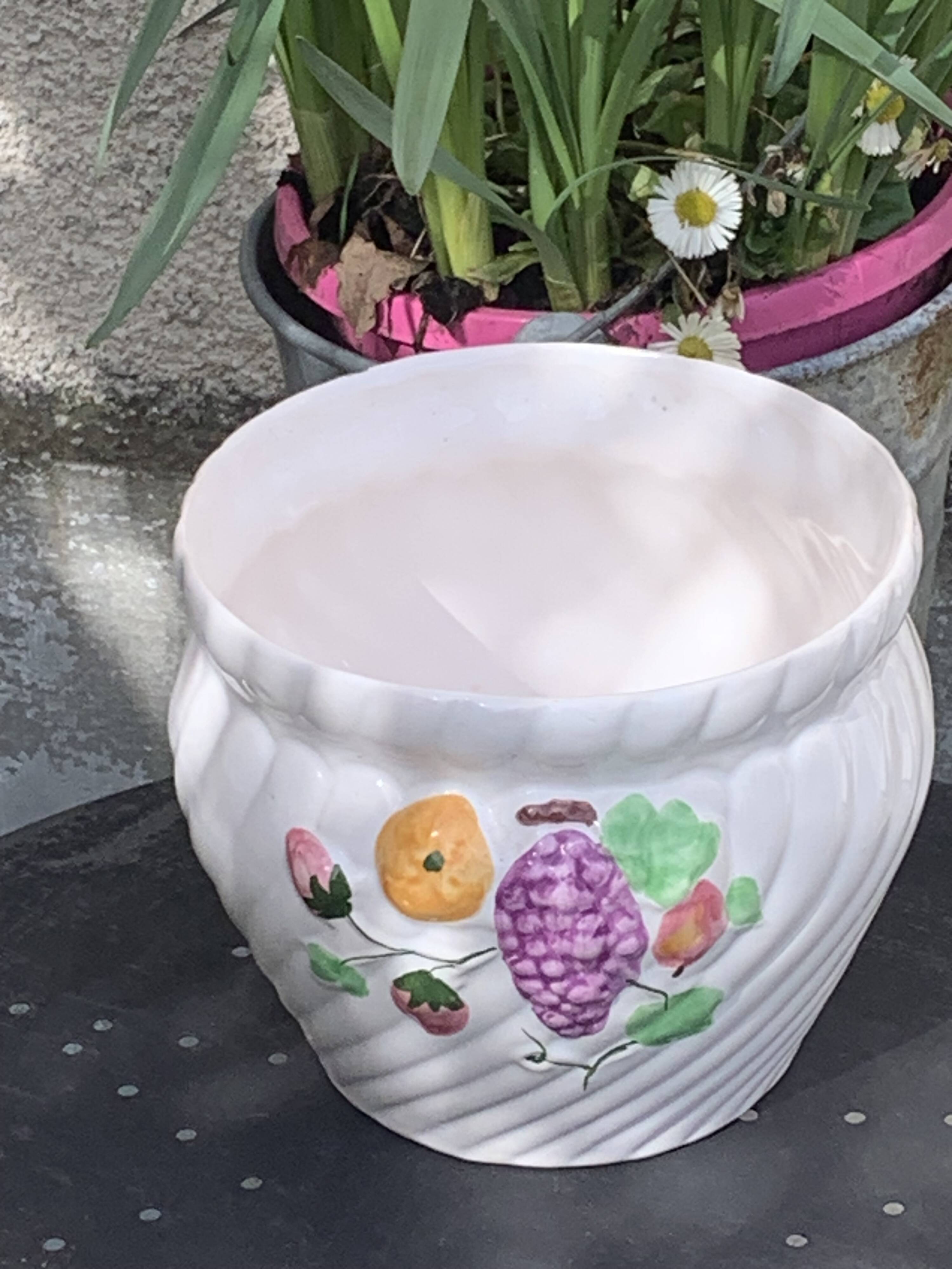 Large slip cover in white enameled ceramic, with vintage fruit decoration