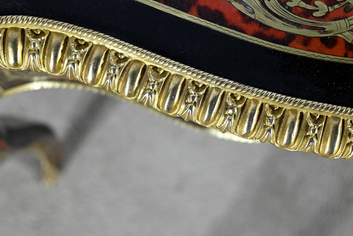 Table d’Apparat en Poirier Noirci, époque Napoléon III – Milieu XIXe