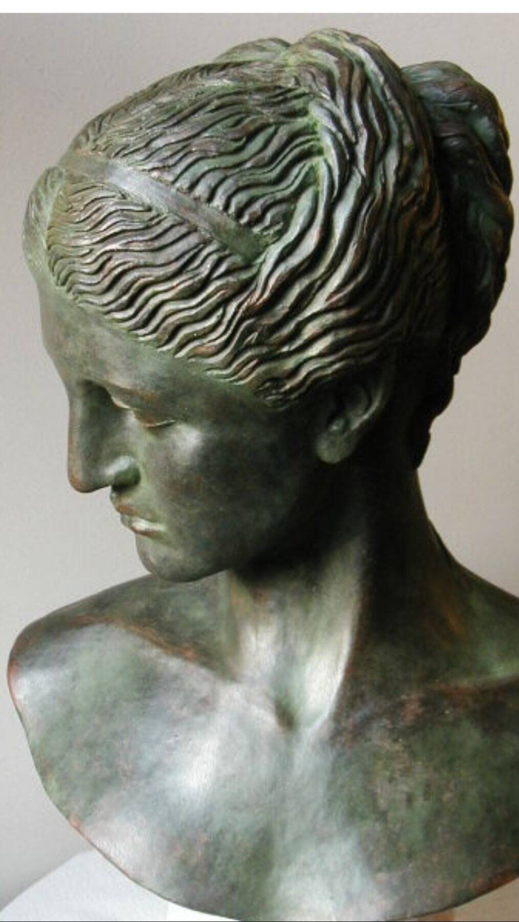 "Aphrodite" buste stuc patiné sculpture originale signée LE CANN, francais coté