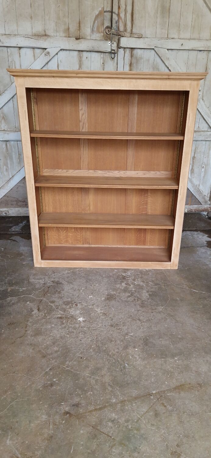 Open bookcase in chene