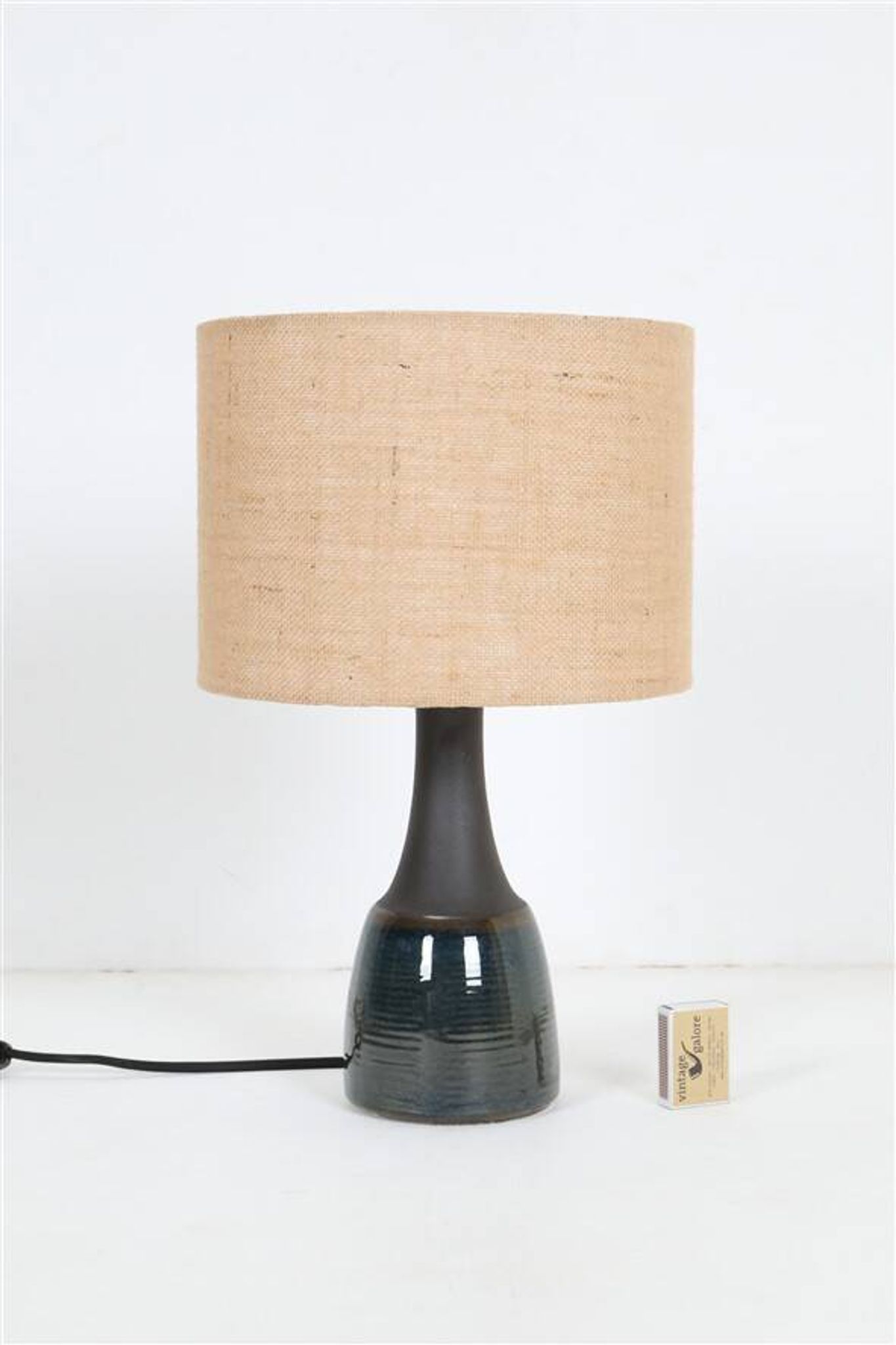 Søholm "1040" table lamp with jute lampshade / ceramic / mid-century / Danish modern design / 1960s / 1970s / Cloos & Co.