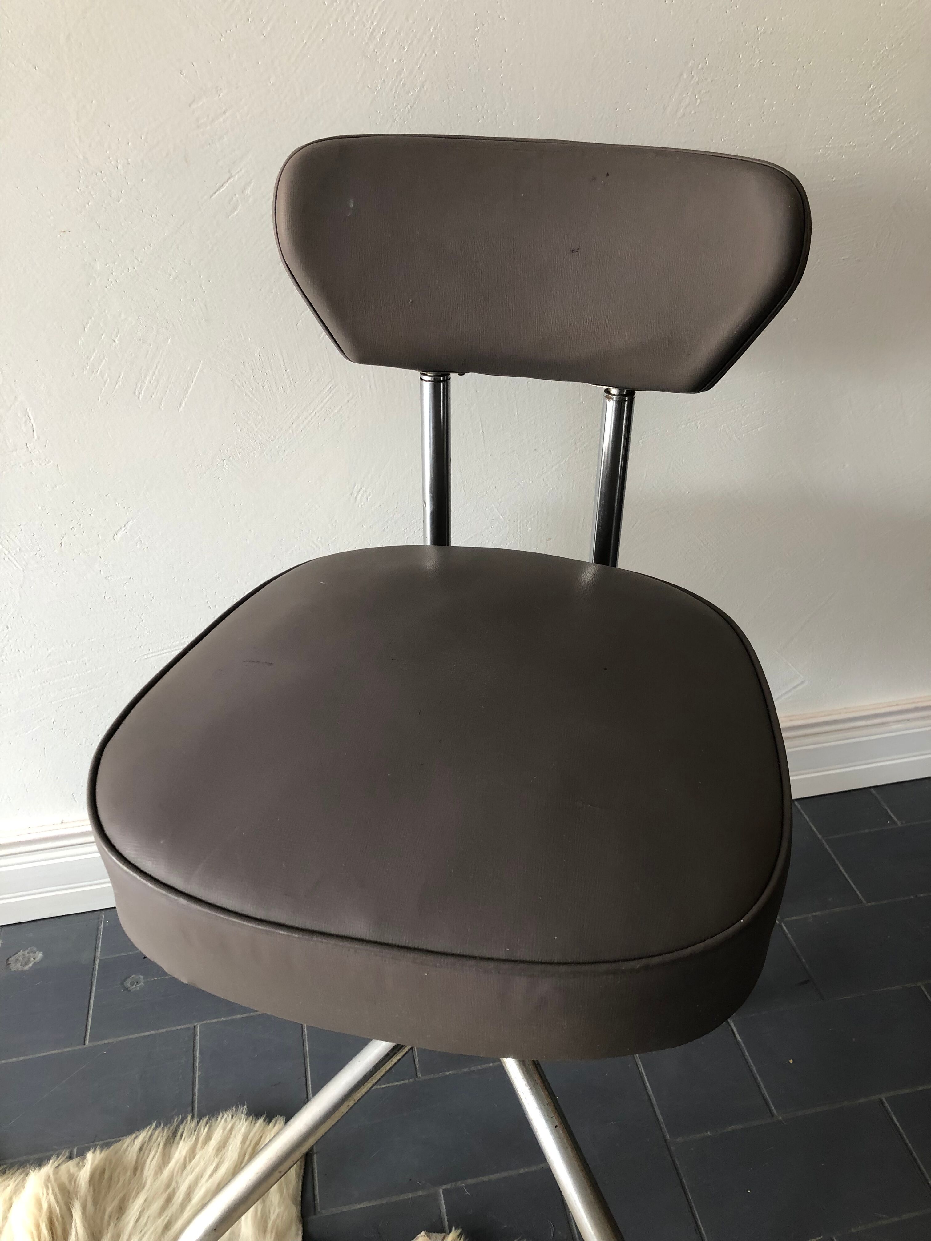 Workshop Chair, industrial, Ronéo.