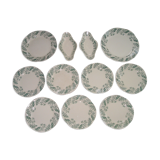 Longchamp's fee-making table service, 18-piece Lilas 1900 model