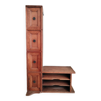Meuble ancien asymétrique et atypique
