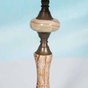 Chic hotel table lamp in onyx and brass, mid-century modern table lamp from the 70s.