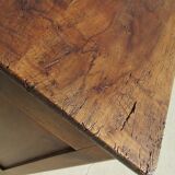 Buffet ancien en noyer massif