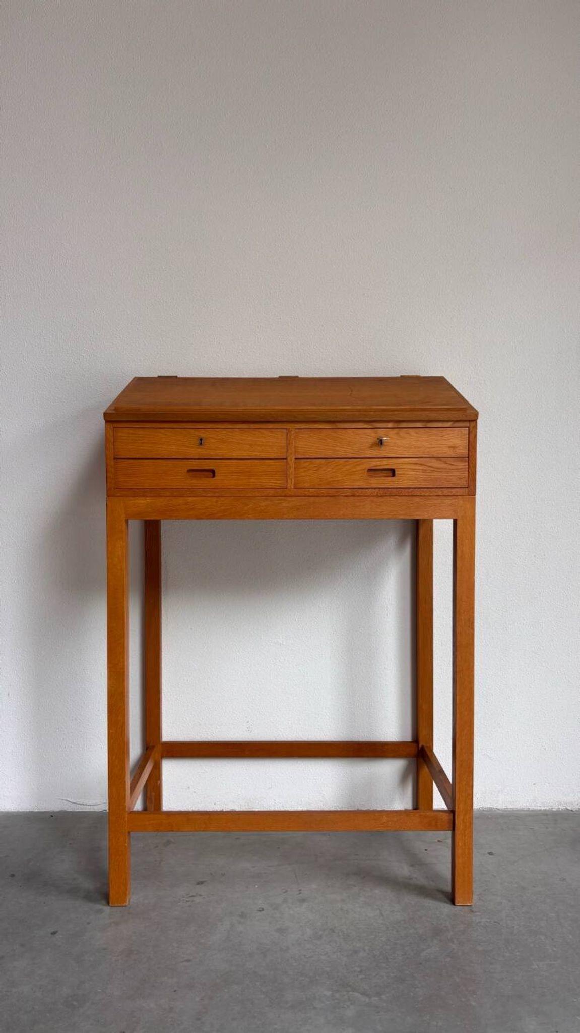 Vintage lectern desk oak
