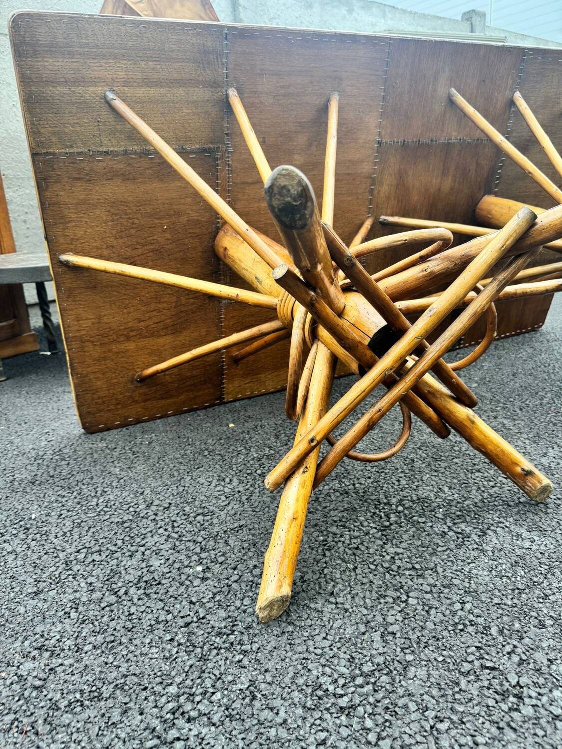 Vintage 1950s set: large table with tripod base and benches in woven chestnut