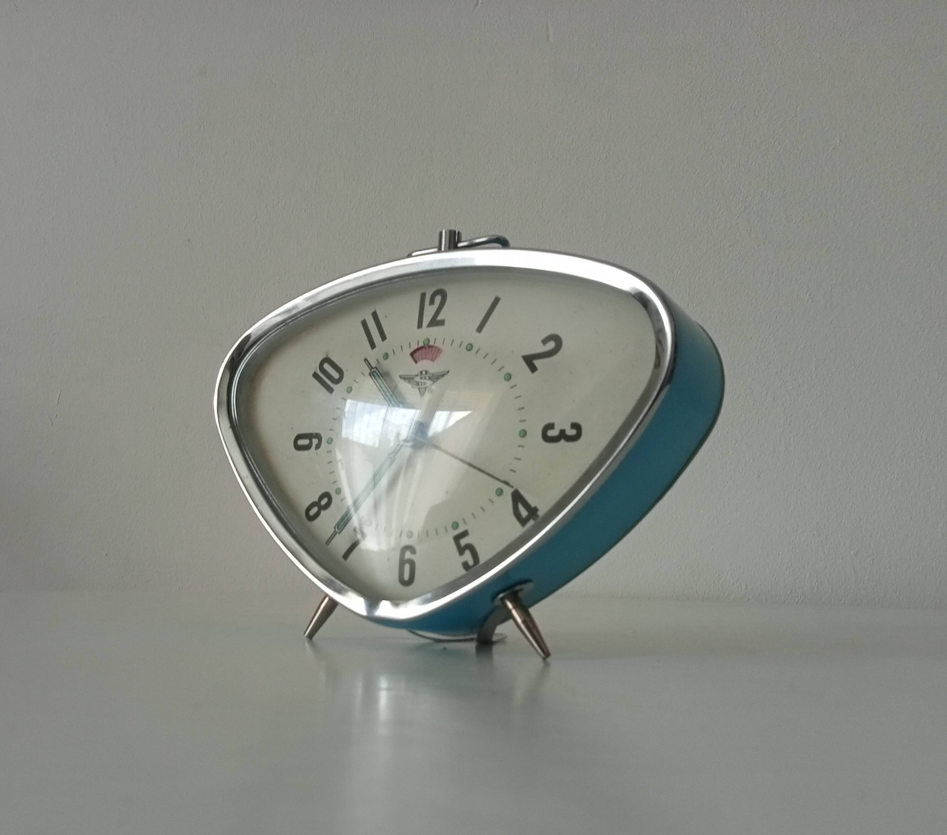 Vintage mechanical alarm clock from the 60s/70s by Shanghai