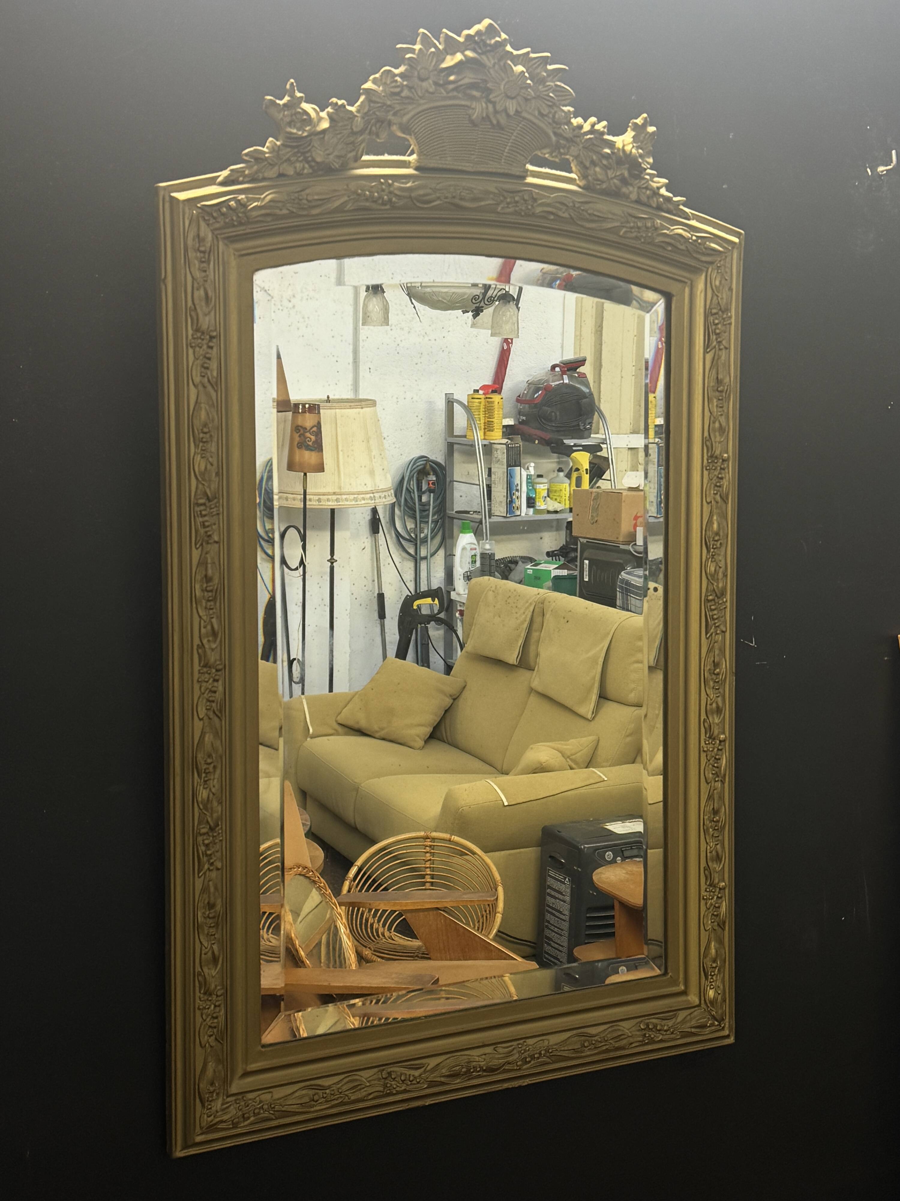 Golden framed mirror – medium size