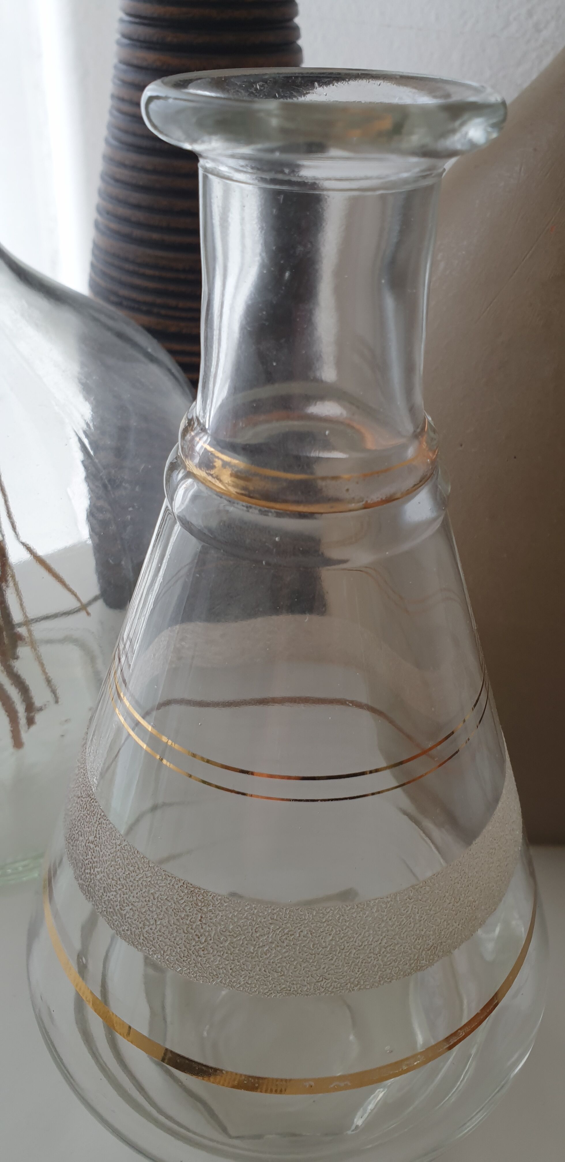 Art deco decanter gilded border