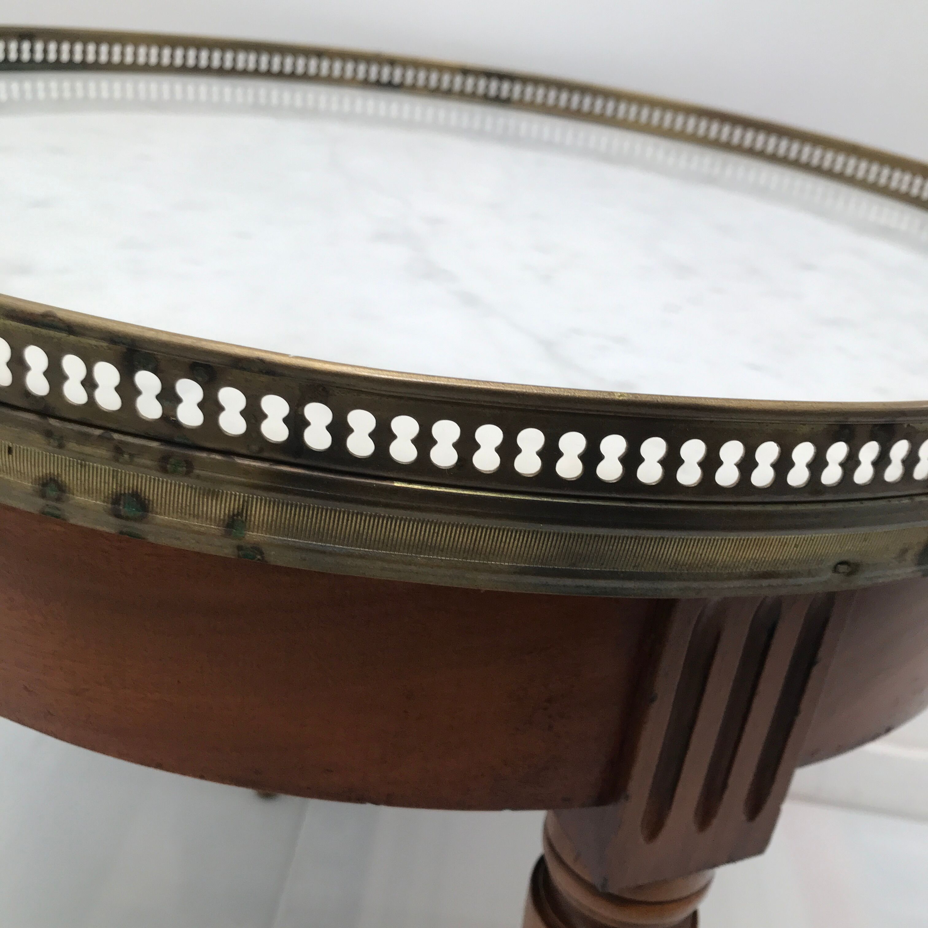 Coffee table -Guéridon "bouillotte" louis XVI style