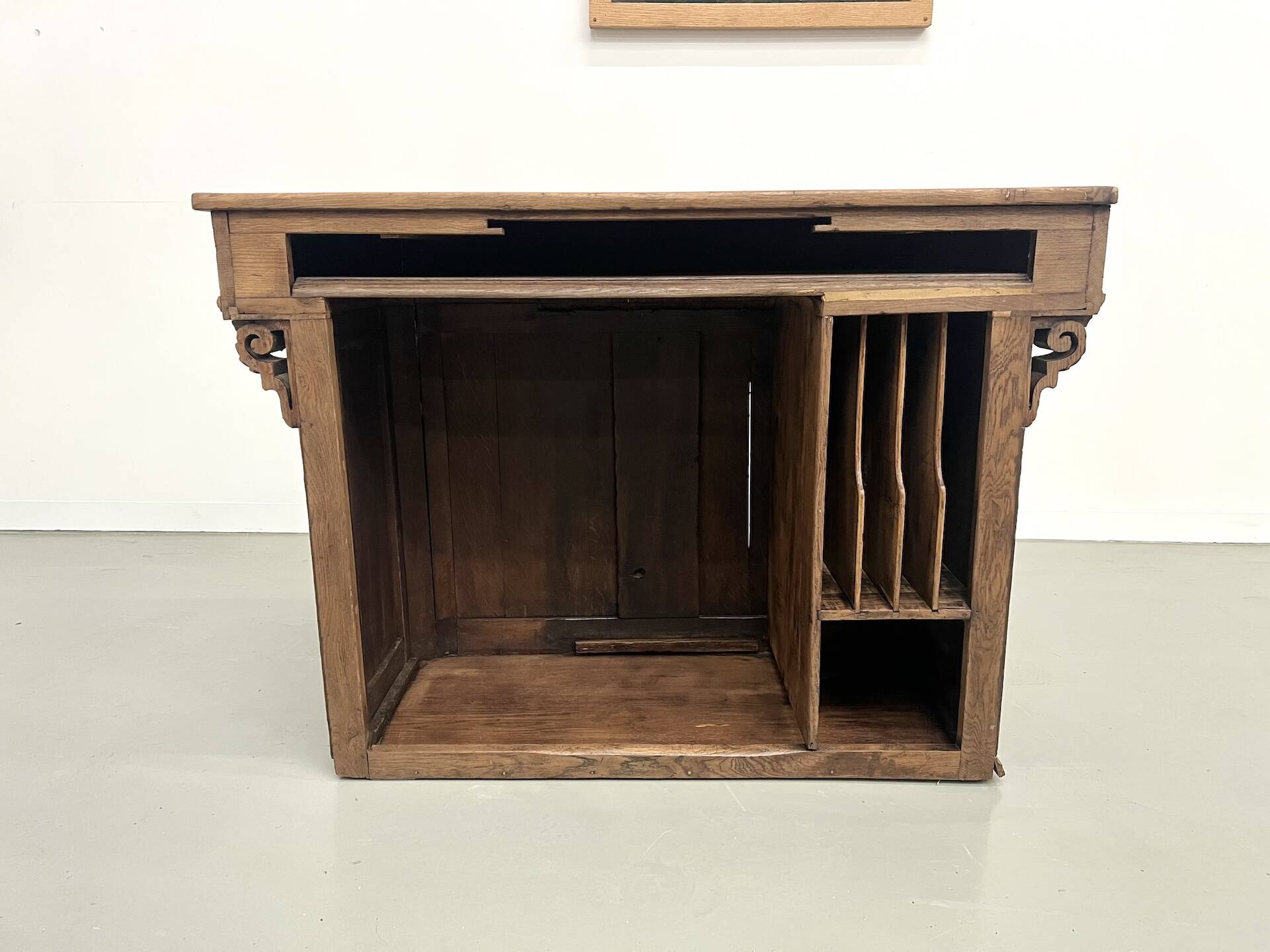 Antique trade counter