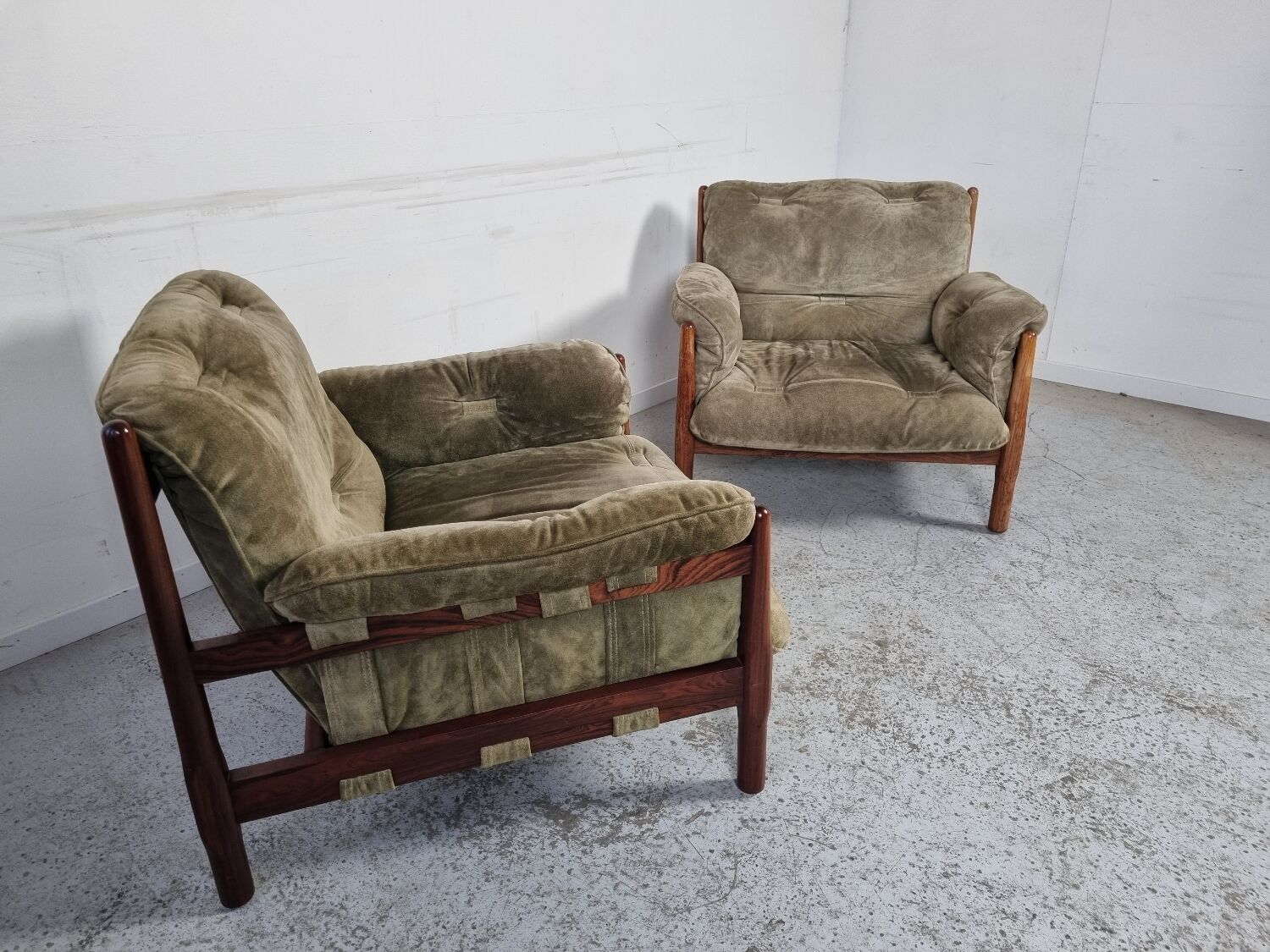 Pair of Brazilian rosewood armchairs, 70s