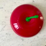 Red ice cube apple 70s