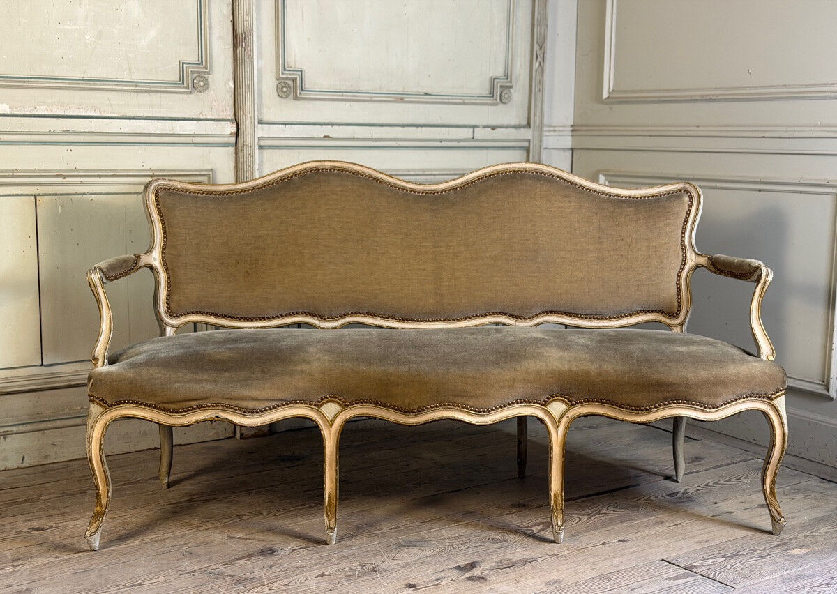 Louis XV bench in carved and painted wood, 18th century