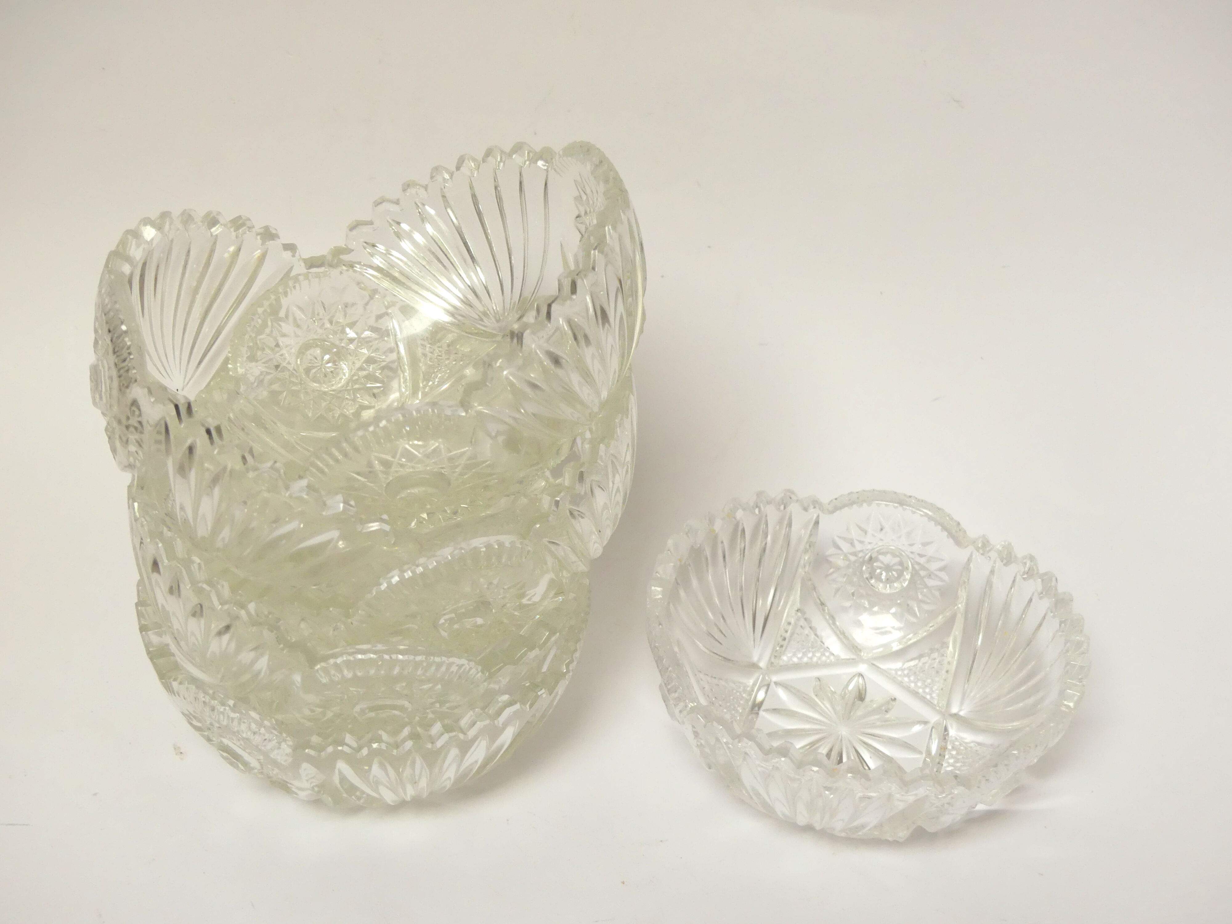 6 cups in chiseled glass