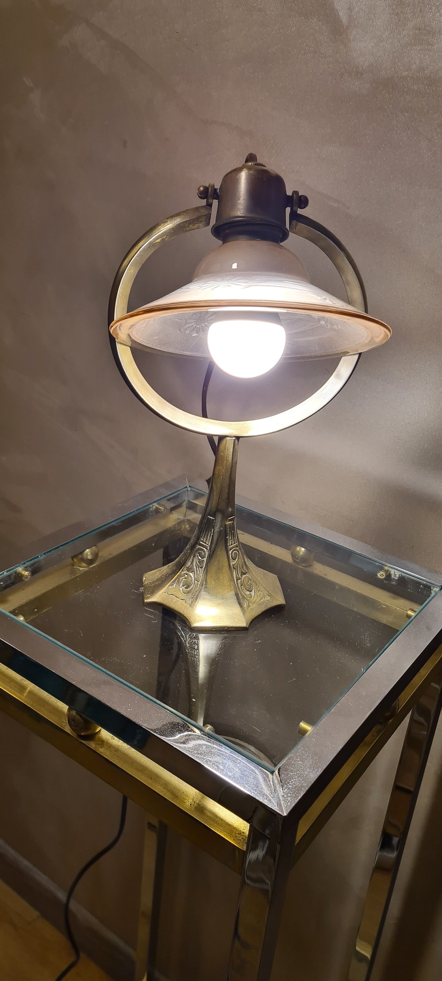 Art deco lamp
