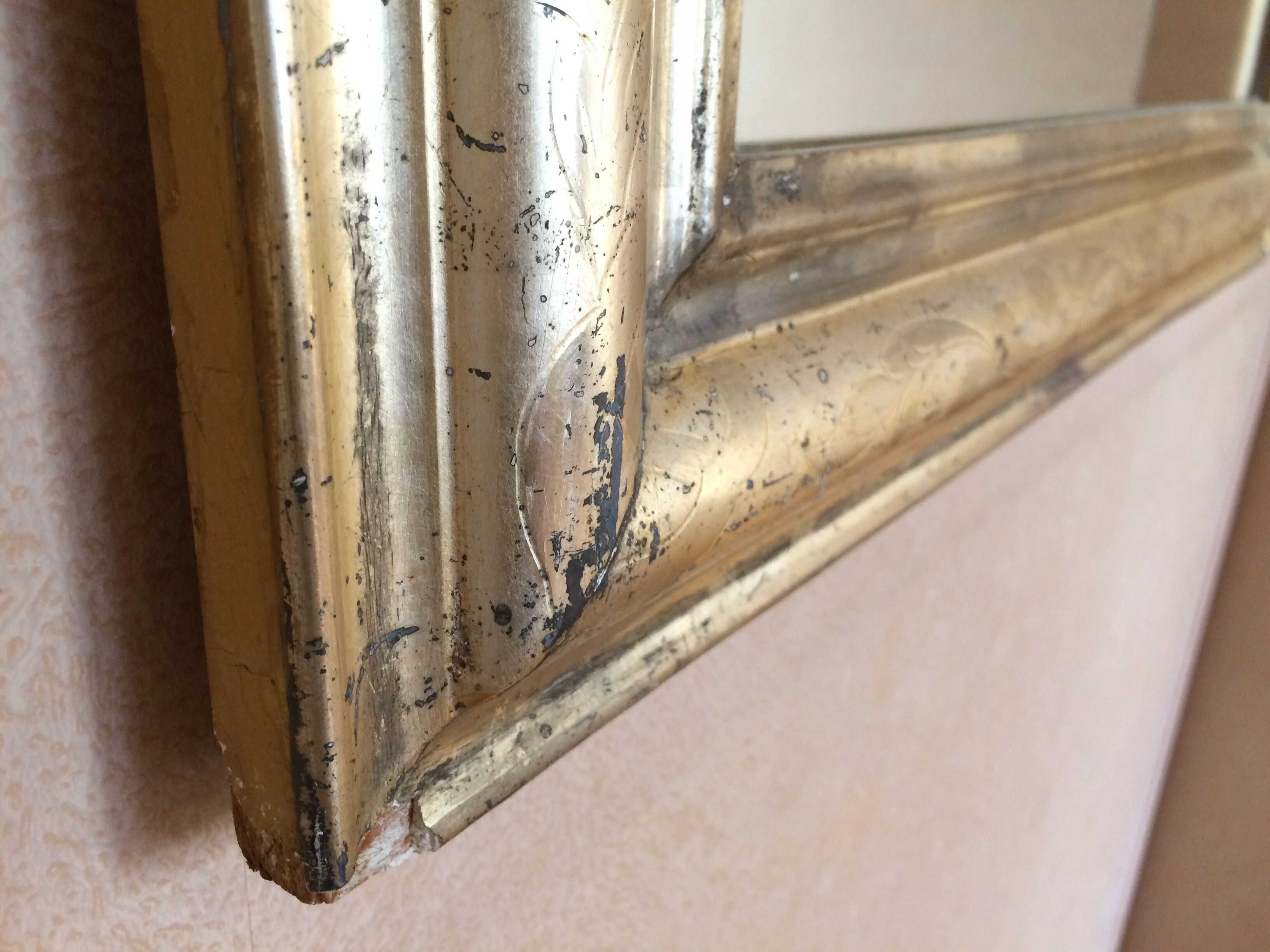 Golden mirror rounded edge 108x71cm