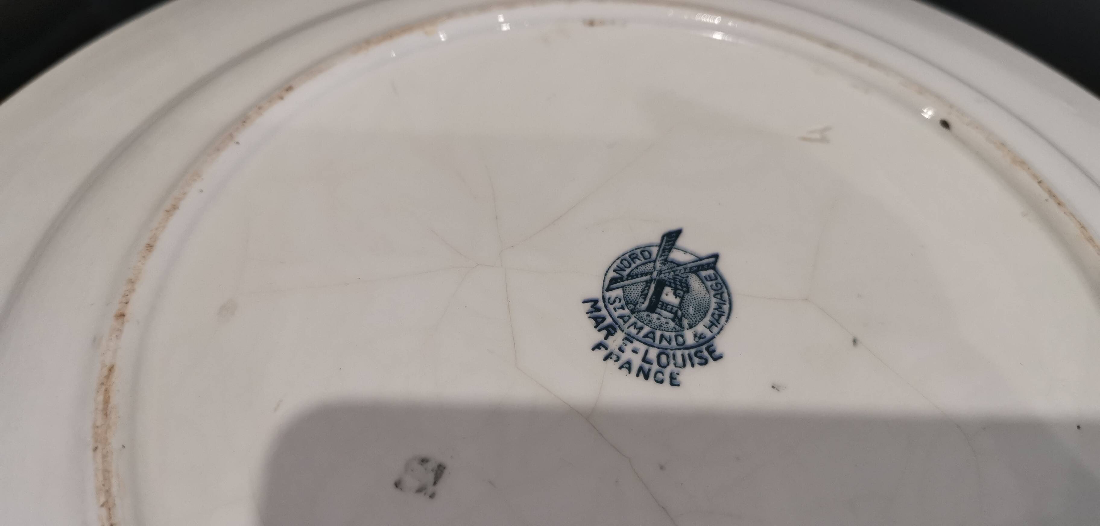 Old Moulin des loups dish Marie Louise iron earth model 29.5cm