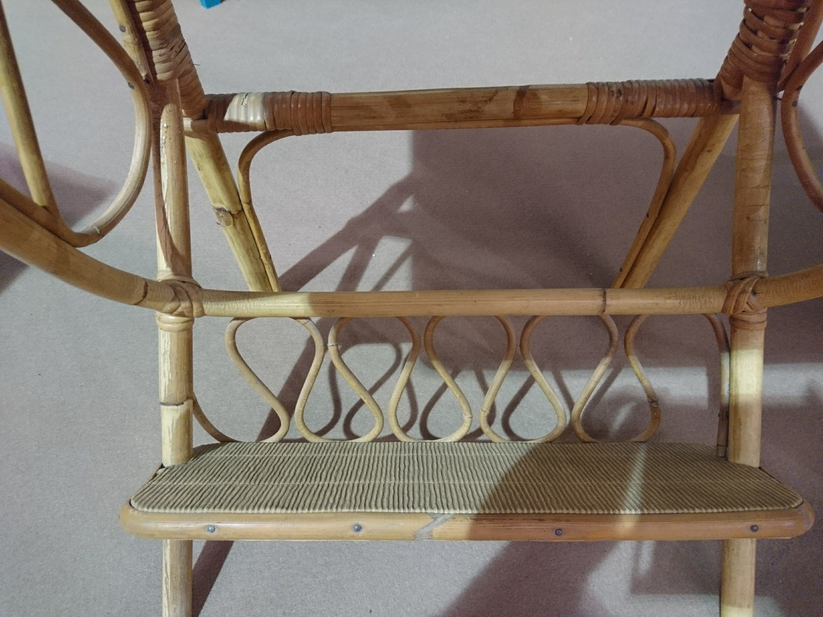 Rattan vintage magazine table