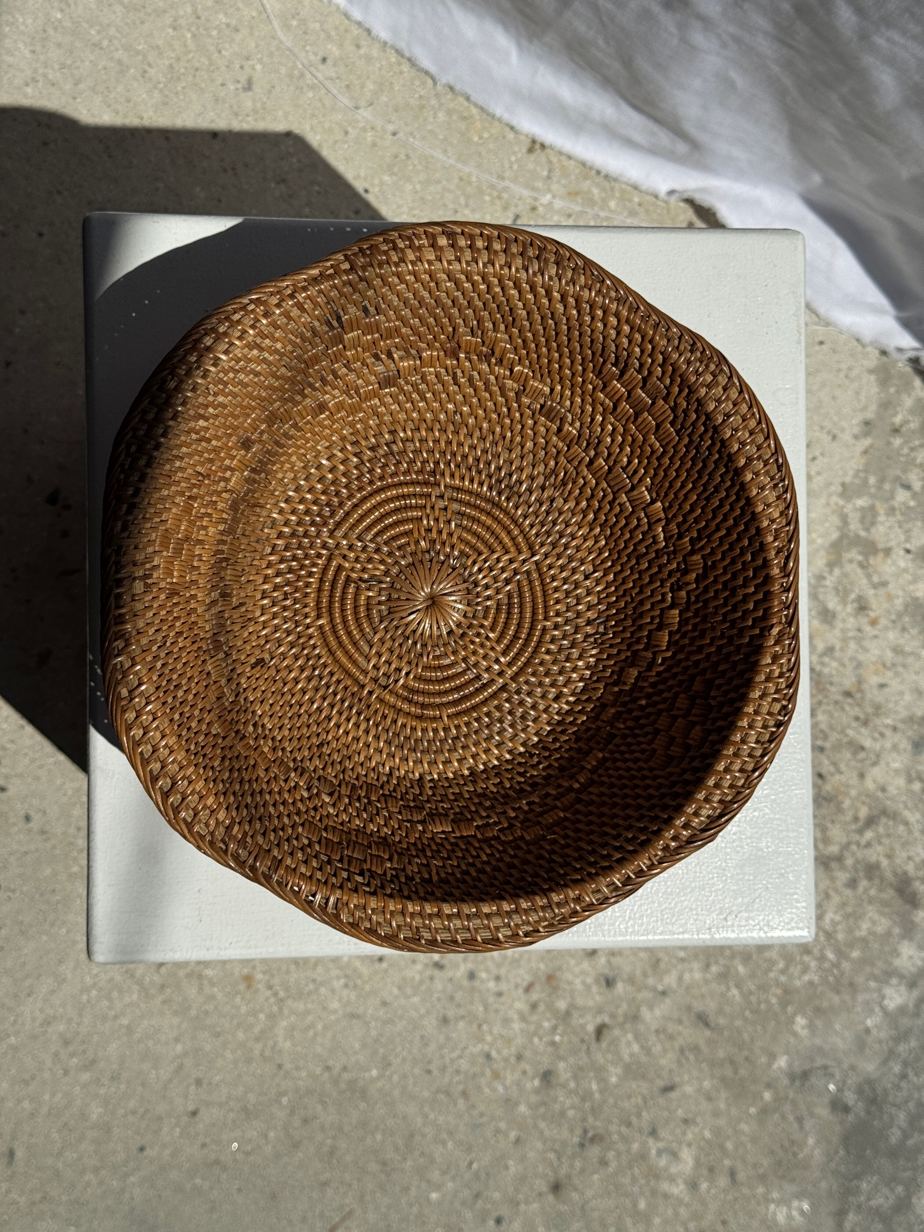 Handcrafted Indonesian rattan flower-shaped basket D26 H8
