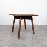 Table d'appoint moderniste en chêne par Jan Vaněk pour Krásná Jizba