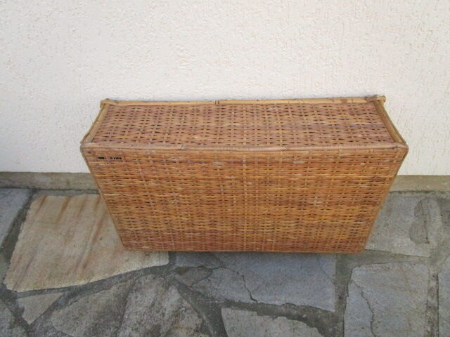 Valise ancienne en osier