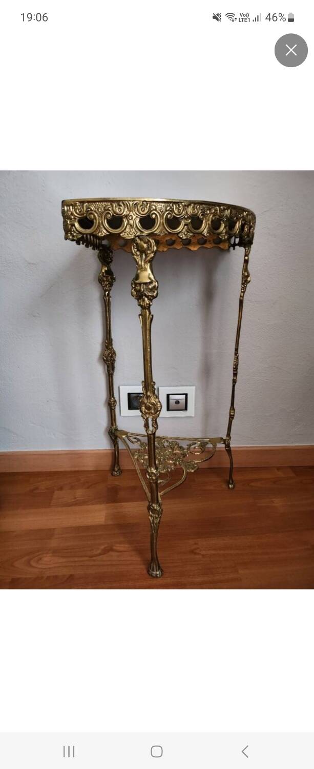 Bronze corner console