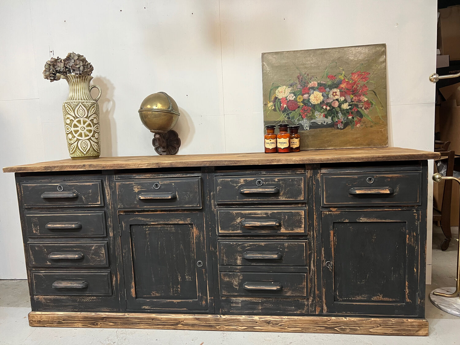 Ancien meuble d’atelier