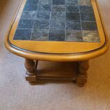 Table basse en bois massif avec plateau ardoise, style classique