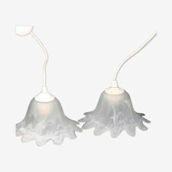 2 pendant lights with frosted glass tulips, in shades of white