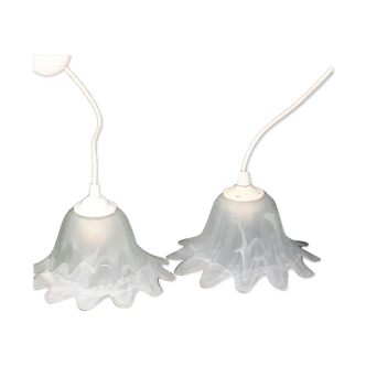 2 pendant lights with frosted glass tulips, in shades of white