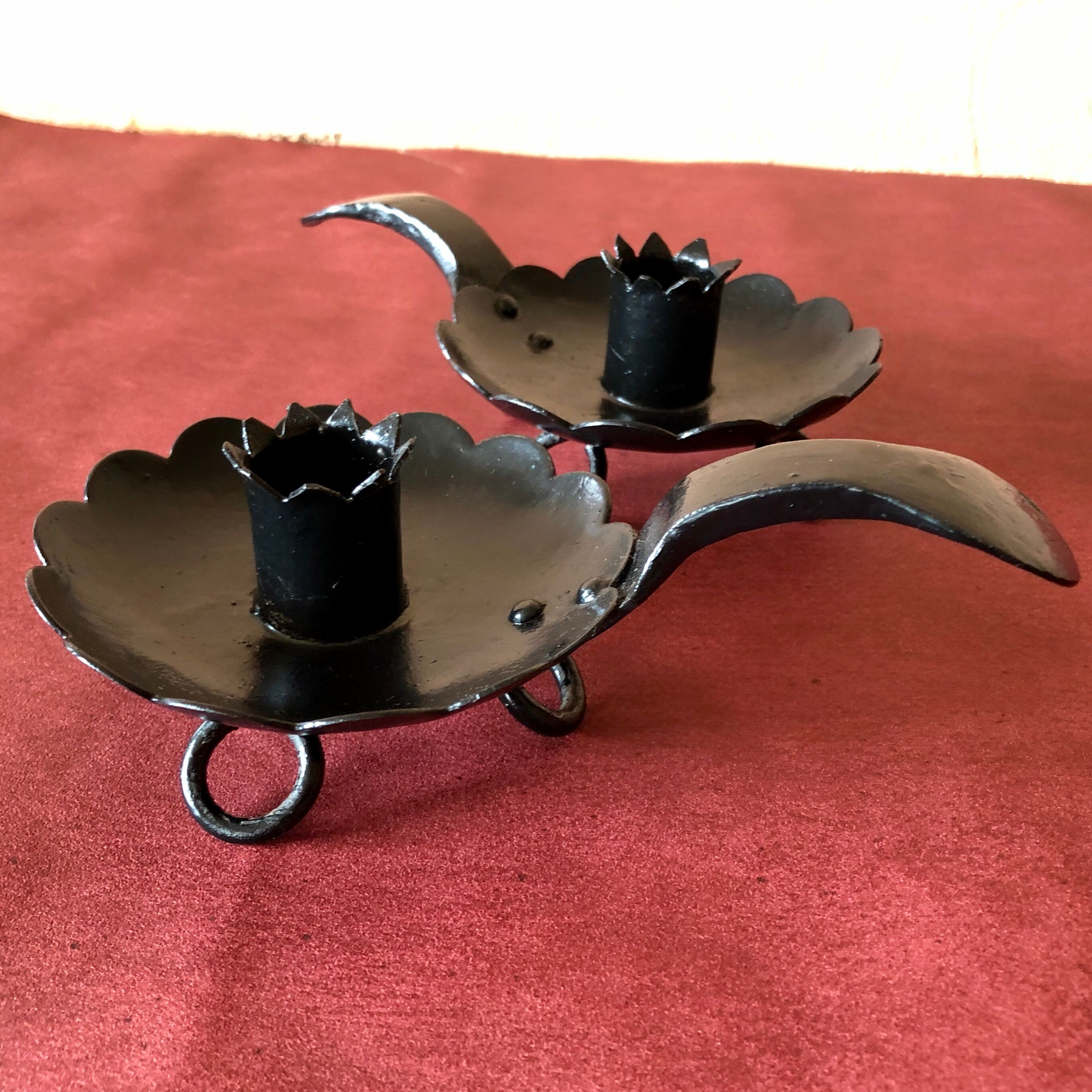 Paire de bougeoirs à main fer forgé vintage