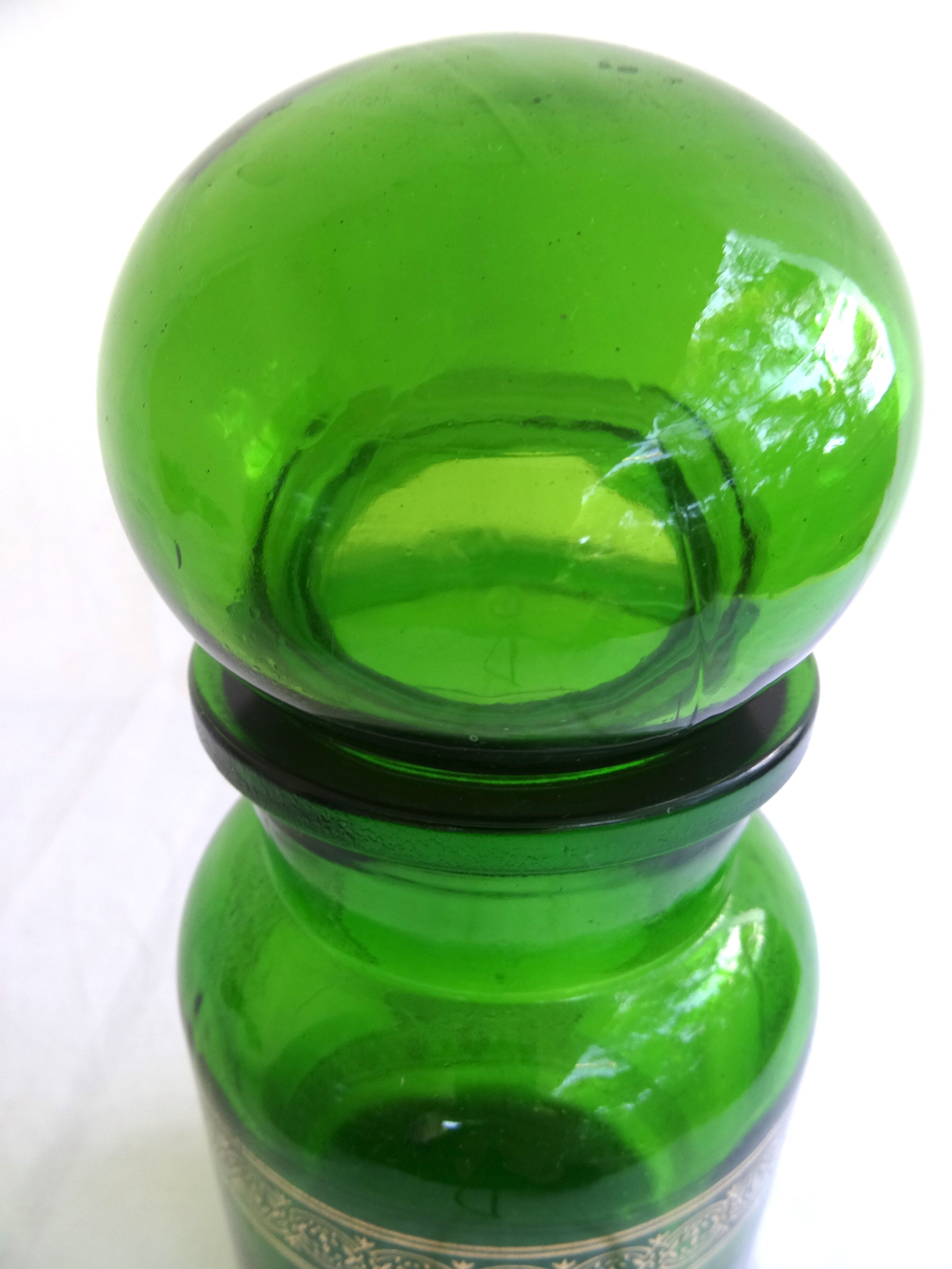 Green apothecary pot