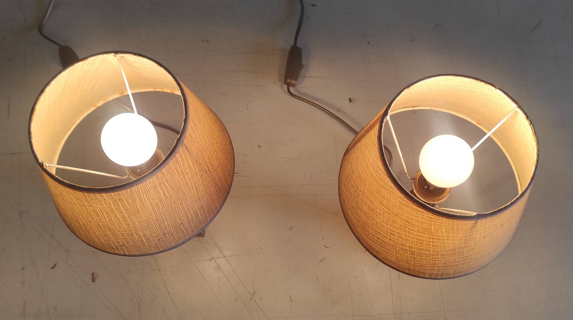 Table lamps in gilded brass with paper shades - mid 20th century.