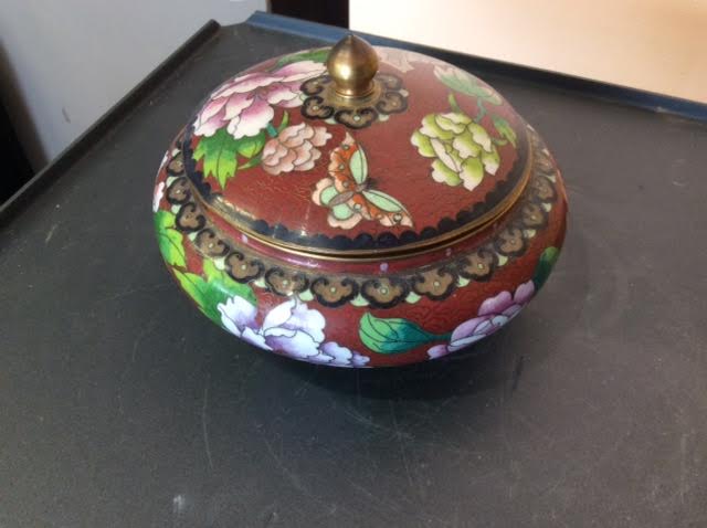 Porcelain candy maker