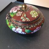 Bonbonnière en porcelaine