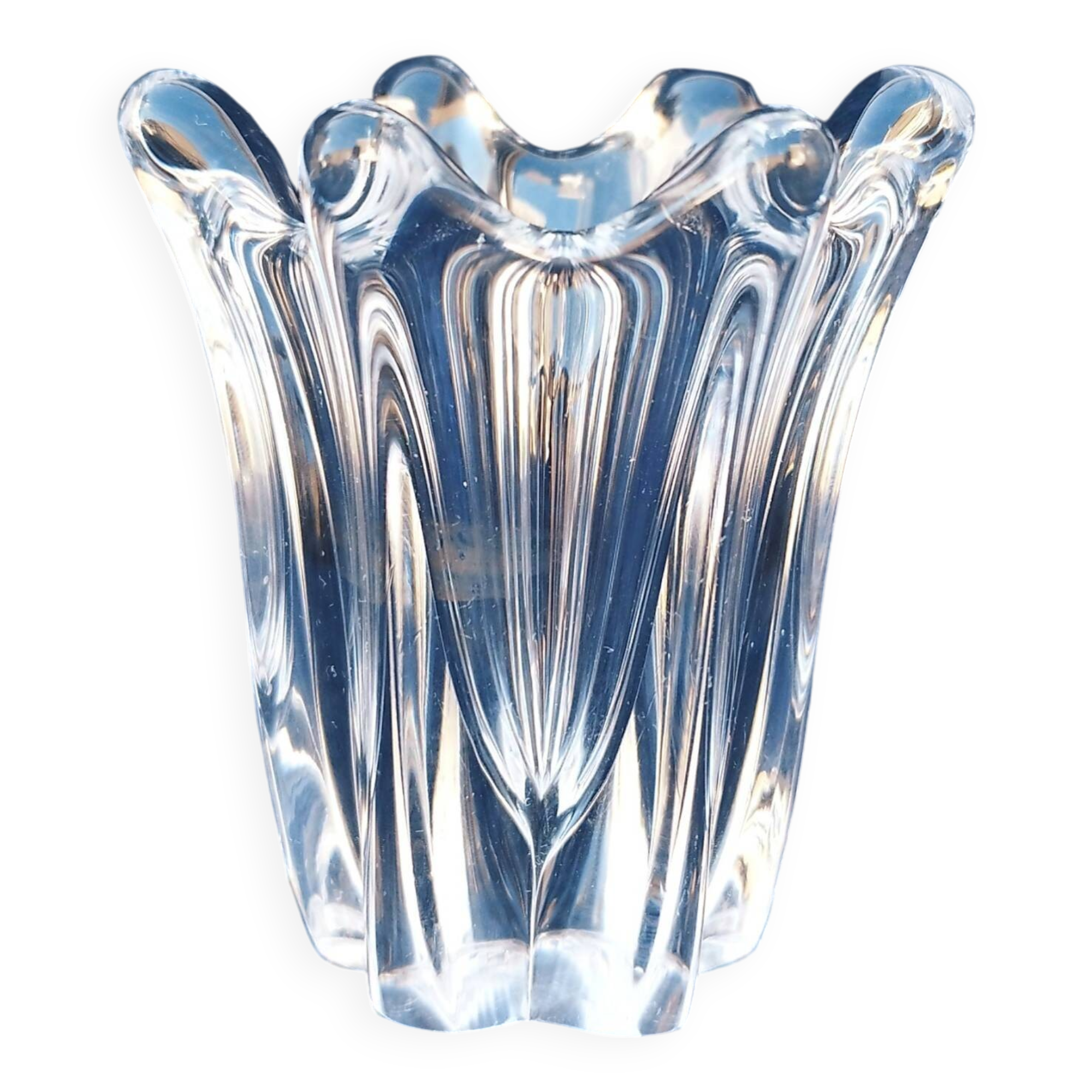 Small crystal vase signed Daum decoration