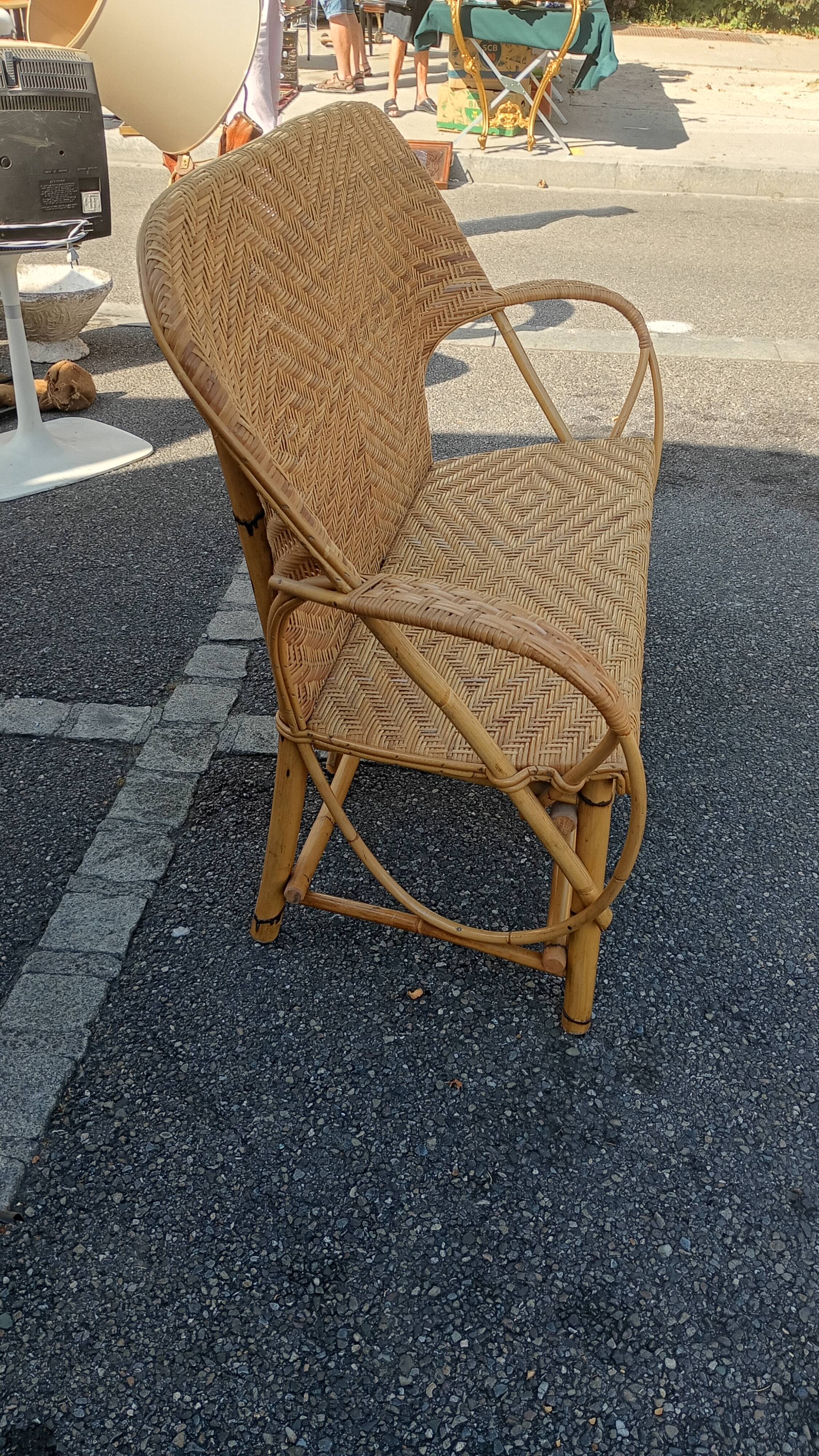 Wicker bench