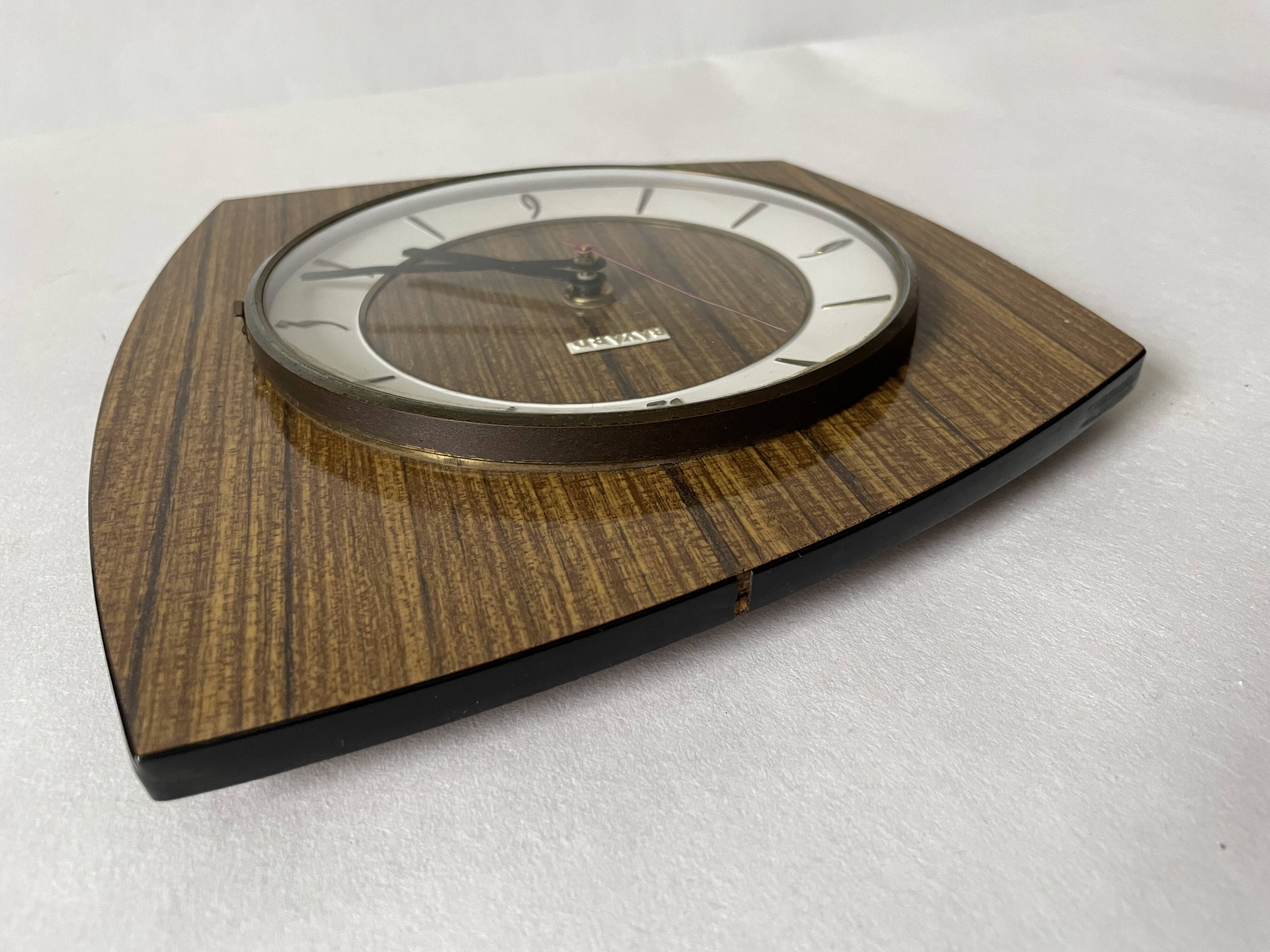 Bayard clock in vintage formica