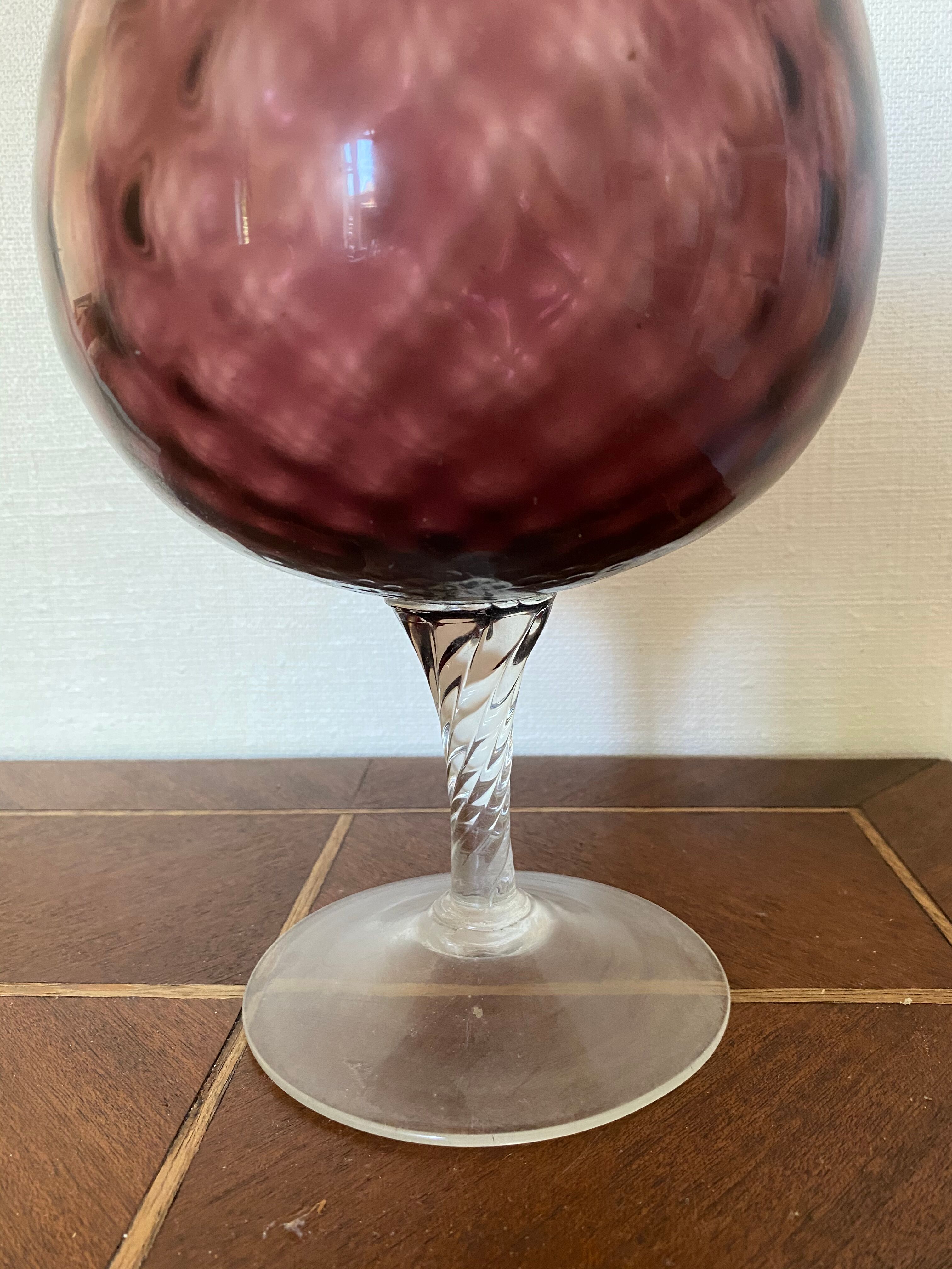 Vase on purple foot