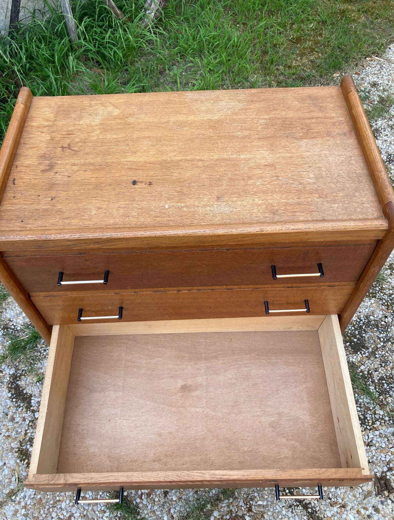 Vintage dresser compass feet